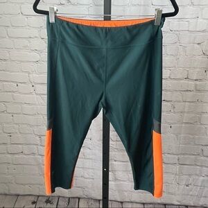 Under Armour Heat Gear Compression Cropped Leggings Size Large
